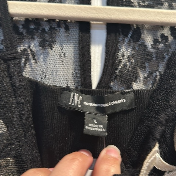 NWT! INC Black and White Floral Lace Halter Tank Top L - Picture 3 of 8